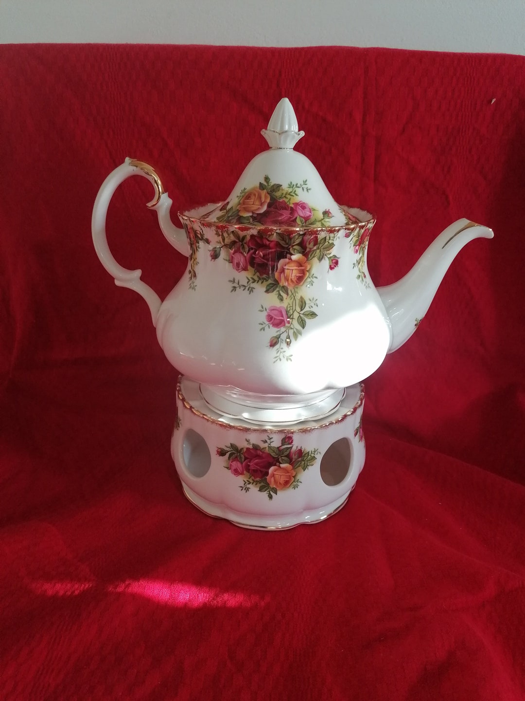 Royal Albert Old Country Roses Teapot and Warming Stand Both First