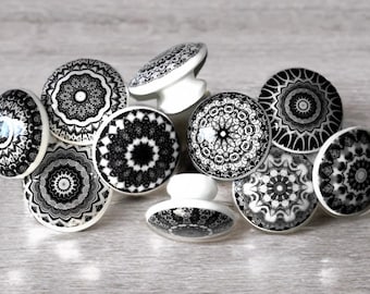 Knob & Pull Set for Kitchen Cabinet and Furniture - Dresser Drawer, Black and White Kaleidoscope, Customizable Handmade Knobs - Perfect Gift