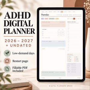 Peut inclure: Un agenda numérique affiché sur l'écran d'une tablette avec des sections pour les tâches quotidiennes, le suivi du temps, les besoins corporels et l'énergie mentale. Le texte indique ADHD DIGITAL PLANNER 2026-2027 + UNDATED, avec des icônes spécifiques.