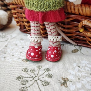 Red leather shoes in white spots for Big or Little Sister Maileg Mouse, Halloween mushroom sandals for Mother, Maileg maus zubehör kleidung
