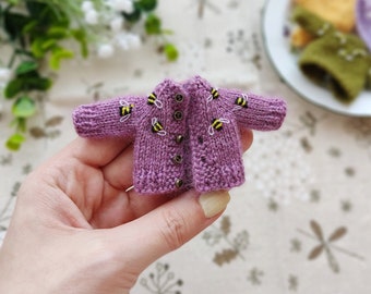Bee Sweater for Maileg Mouse – Lavender Cardigan with Bumblebee Embroidery for Big Sister, Little Brother and Mom Mice on Easter