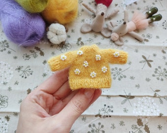 Daisy sweater for maileg mouse Big Sister, Floral yellow cardigan for Little Brother Maileg, Miniature clothes for Maileg Mice on Easter