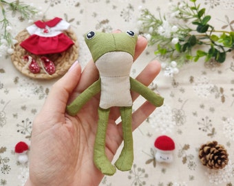 Familia de ranas Frogpond de BannAnnaBears para casas de muñecas miniaturas 1:12 / Sapo de peluche amigo para ratón, juguetes de artista con patas magnéticas