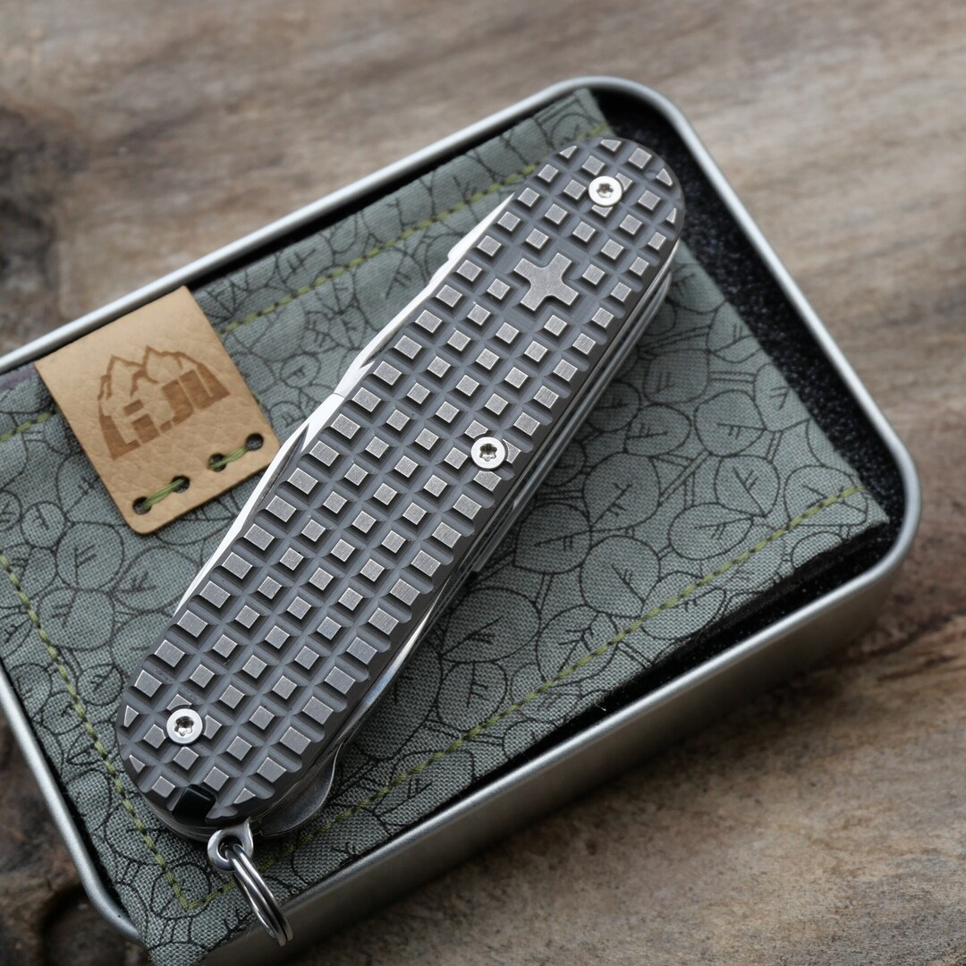 Pocket knife - TITAN - HARDFRAGGED used wash - extremely easy to grip - fully assembled - Titanium Grade 5 (Ti 6AI 4V) - 91 mm - SAK - Swiss knife