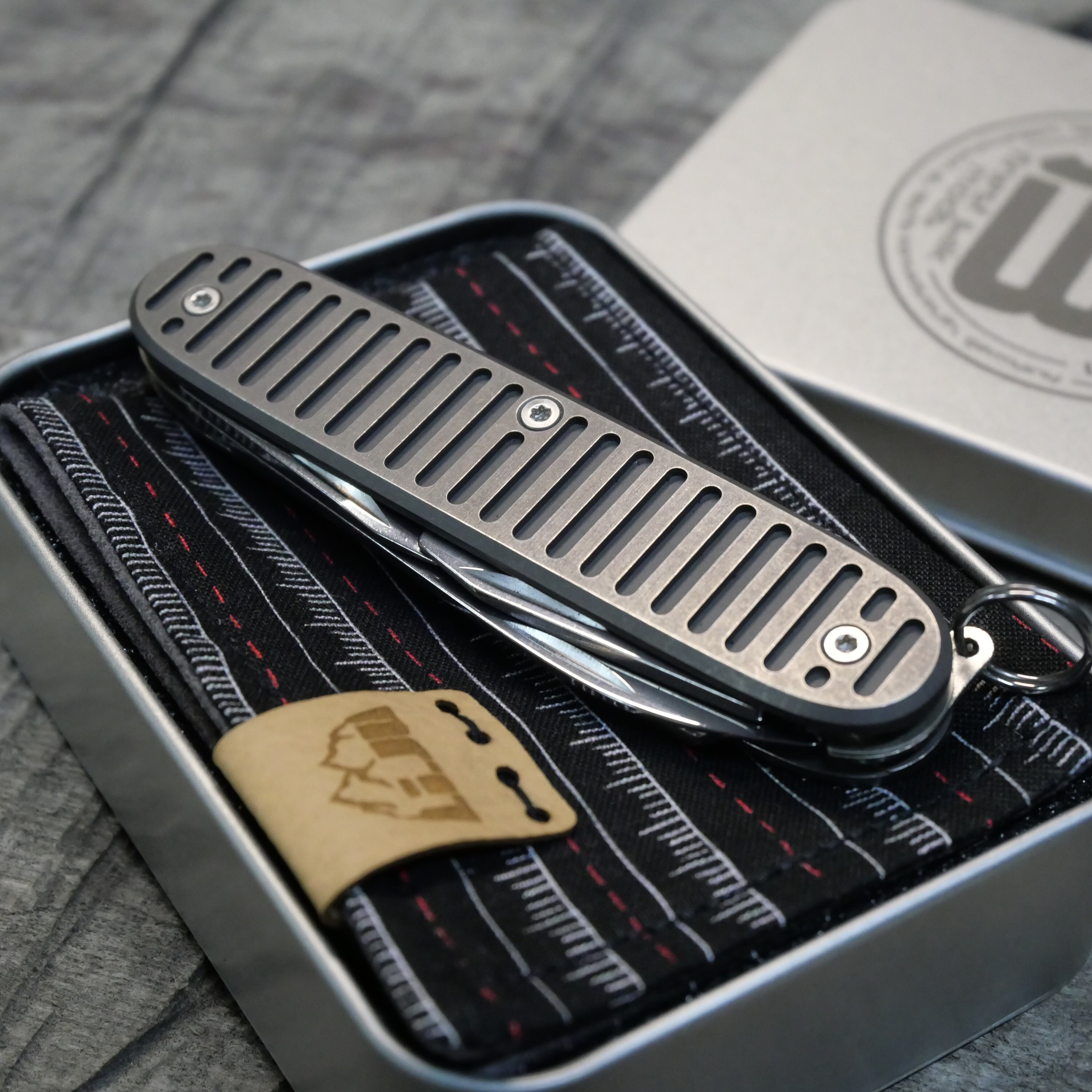 Coltello Victorinox Plus Personalizzato – Manici In Legno E Clip Aggiunta - Foto 2
