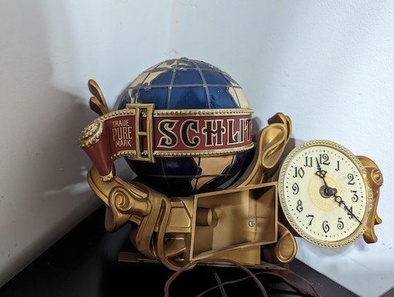 Schlitz Beer Internal Rotating World Globe Light Clock Advertising