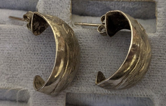 Vintage Women's Pierced Hoop Earrings Sterling Si… - image 1
