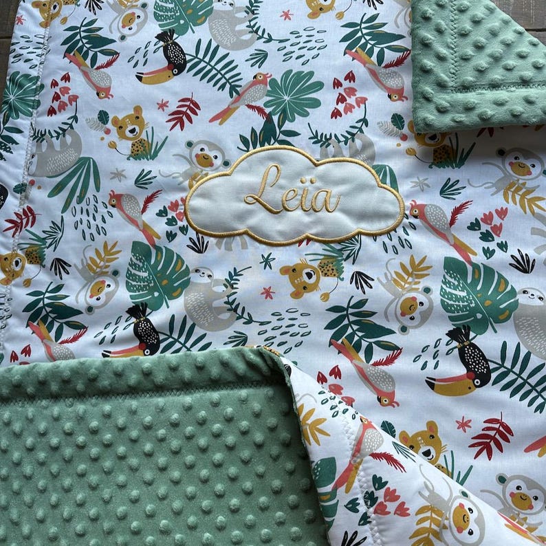 Couverture bébé personnalisée Jungle à fond BLANC Coton et Minky Nombreux coloris Fait-main en France Livraison Domicile ou point Relais image 18
