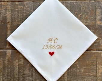 Mouchoir personnalisé brodé – cadeau mariage ou fiançailles – coton bio fait main France