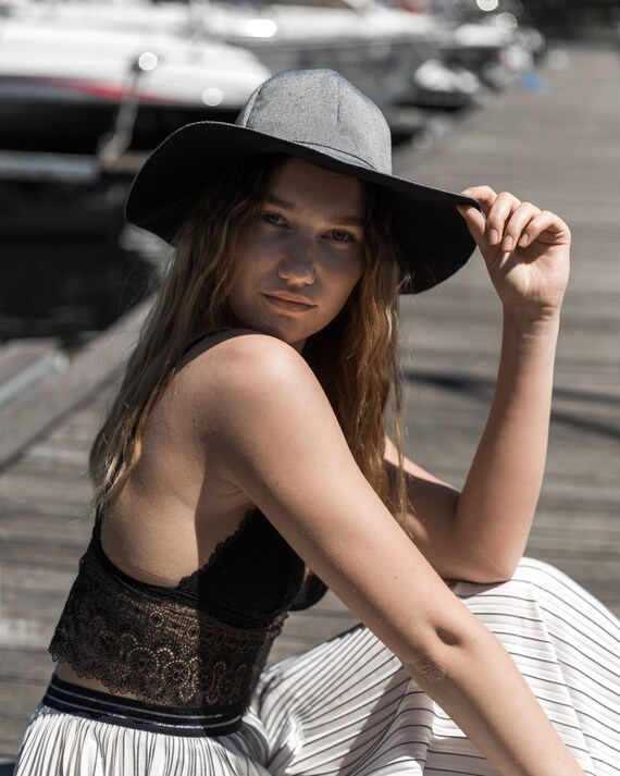 Wide Brimmed Fashion Hat High Quality 