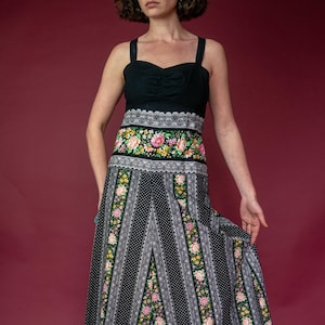 70s RARE PRAIRIE Floral Cross Back Maxi Dress - Size XS