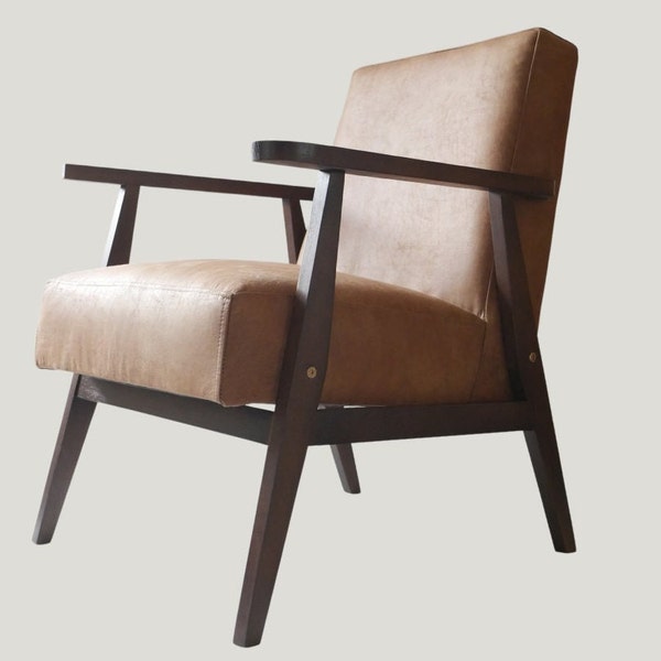 Le fauteuil marron est en bois massif / 70% cuir naturel / Loft Retro vintage OAK BEECH - Fauteuil Rust / Mid century modern