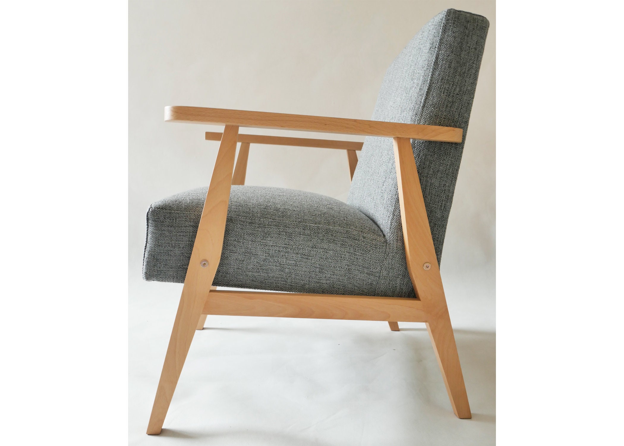 Fauteuil avec Accoudoirs en Bois Un Choix de Couleur Rembourrage Gris, Jaune et Plus, Fauteuil Salon