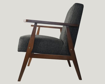Fauteuil gris de style moderne du milieu du siècle avec structure en chêne brun foncé - siège minimaliste fait main d'inspiration vintage