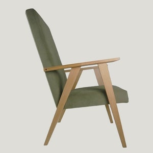 Minimalist solid oak armchair – green and natural wood