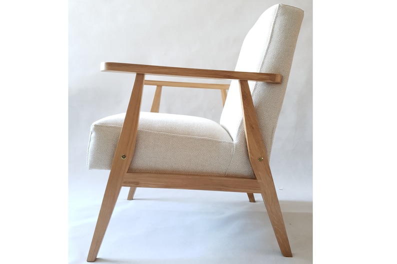 Nouveau fauteuil en chêne avec revêtement en fibre naturelle crème lin 65% coton 35 inspiré du style Mit-Century Modern. image 2