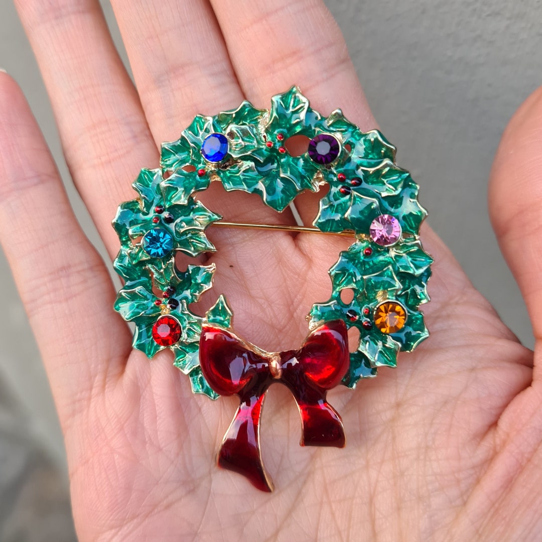 Green Christmas Tree Wreath Hand Painted Enamel Brooch Pin Etsy