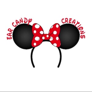 Puede incluir: Diadema de orejas de rat&oacute;n negras con un lazo rojo con lunares blancos. La diadema dice "Ear Candy Creations" en letras rojas.