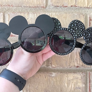 Rhinestone mouse sunnies, bling mouse sunglasses, mouse shaped rhinestone sunglasses, bling park sunglasses, black bling mouse sunglasses