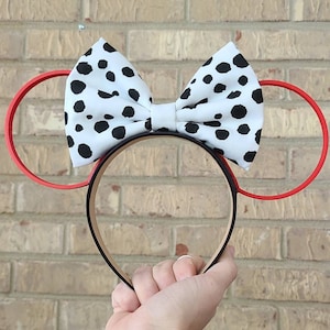 Cruella Deville Inspired park Mickey Mouse Ears, Cruella Mouse Ears, Cruella Inspired mouse ears, 101 Dalmatian Ears, Cruella park ears
