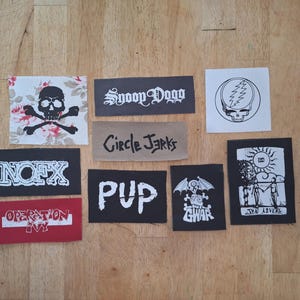 Fehldrucke und vermasselte DIY Punk Patches Bild 2
