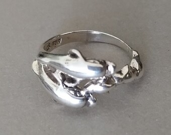 Vintage Sterling Silver Dolphins Ring; Silver Dolphin Family Stacking Ring