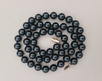 Vintage Onyx Beaded Necklace with 14K Gold Barrel Clasp; Hand Knotted 18 Inches Onyx Necklace