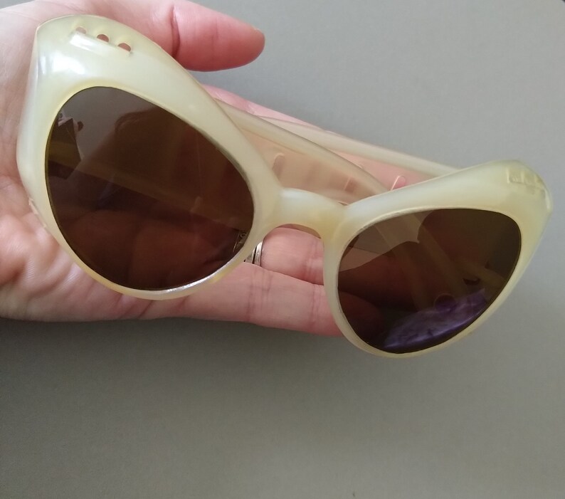 Vintage European 1950s Sunglasses Mid-century Sunglasses Retro Cat Eye Sunglasses image 3