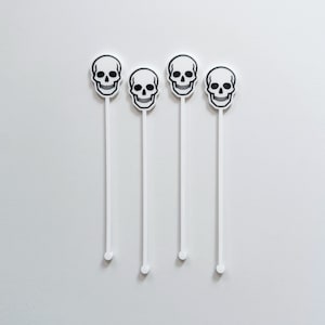 Skull Stir Sticks | Set of 4 | Black & White | Swizzle Sticks | Drink Stirrers | Halloween Decor | Fall Decor