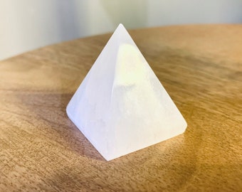 Selenite Energy Charger - Balancing and Clearing White Selenite Pyramid