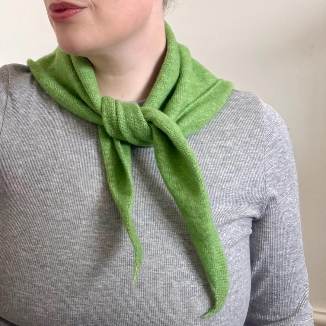Green Triangle Knitted Scarf Neckerchief Hand Knit Soft Neck Tie ...