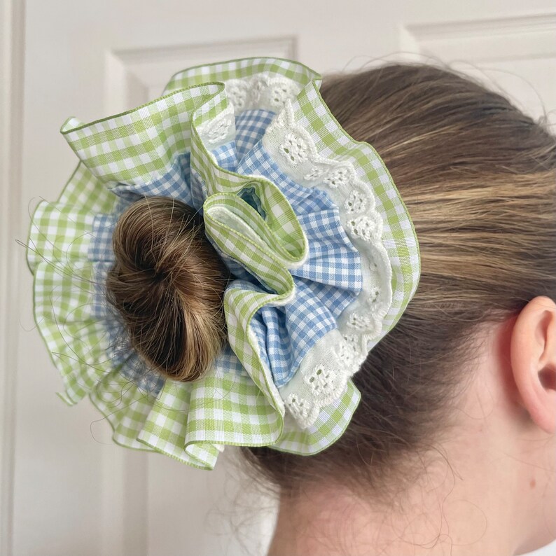 Übergroßes Frilly Gingham Scrunchie, französische Spitze, Rüschen, plissierte Haargummis, Rot, Rosa, Schwarz, doppellagiges Haar-Accessoire, XXL, großes Haar, kariert Pastel