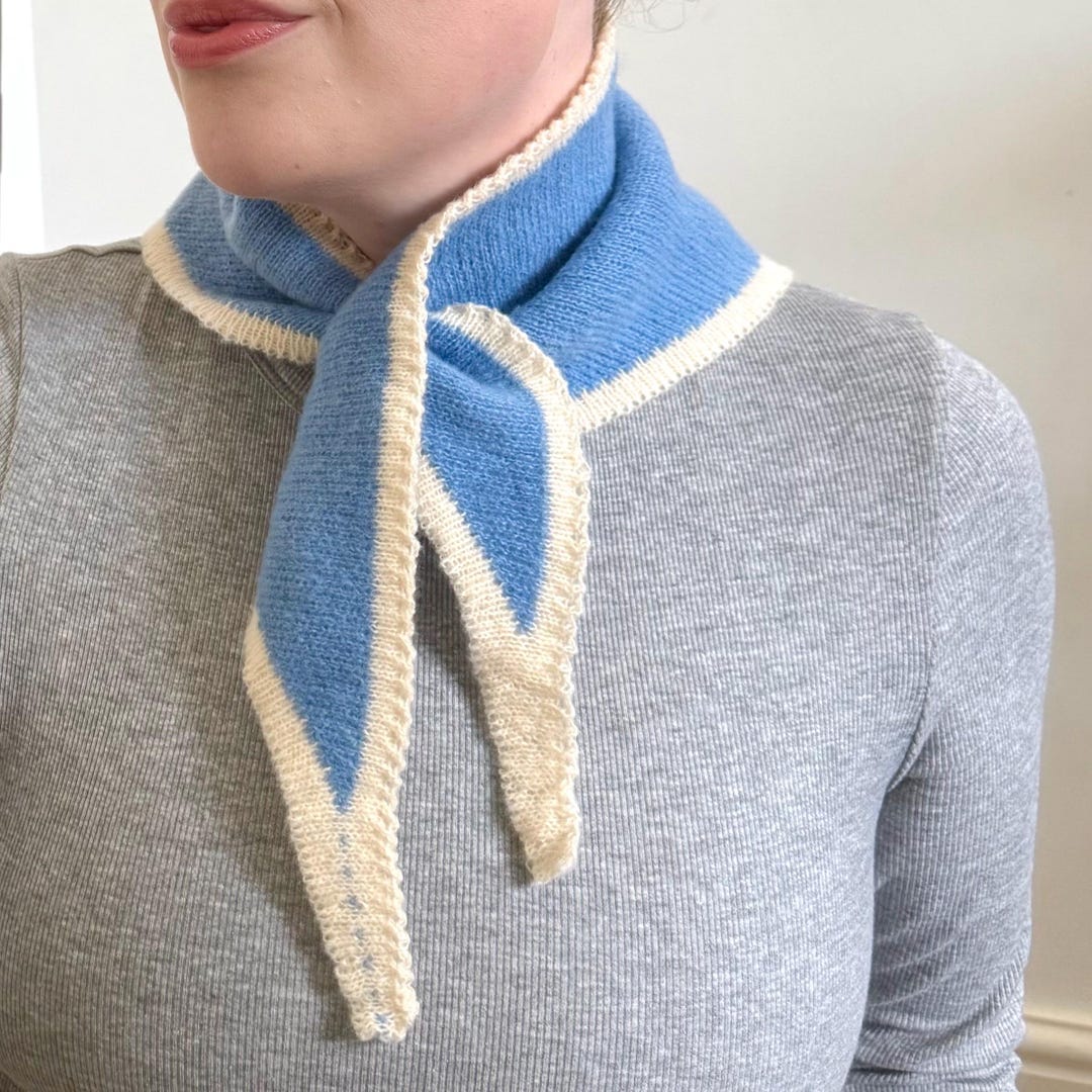 Blue Triangle Knitted Scarf Neckerchief Chunky Hand Knit Soft Neck Tie ...