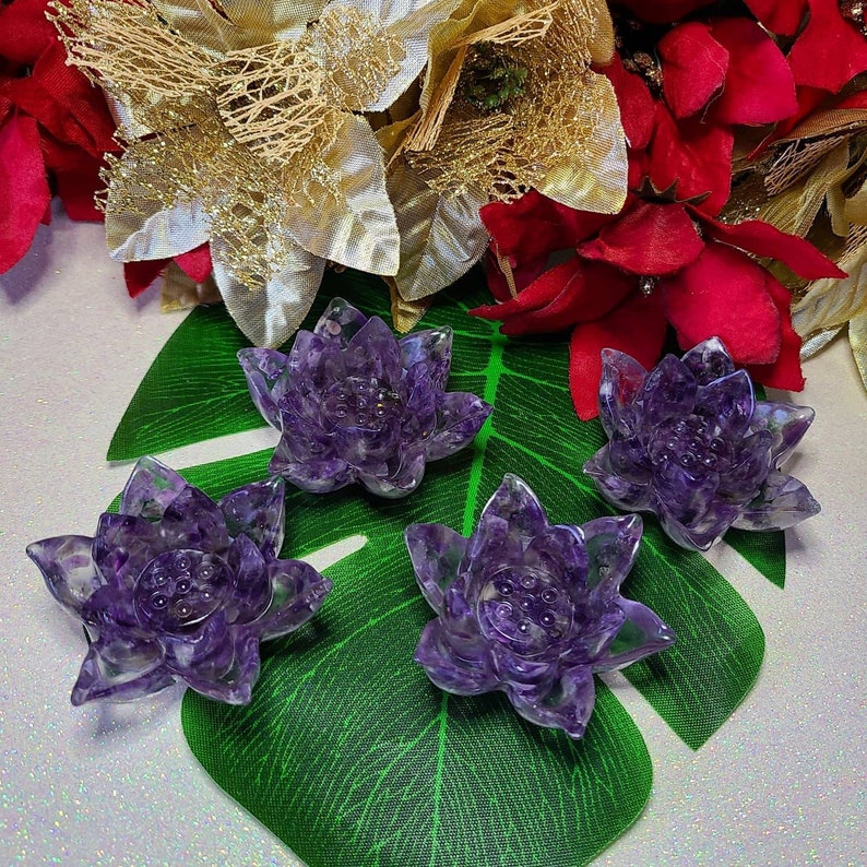 Amethyst Chip Lotus Resin CarvingSphere Stand