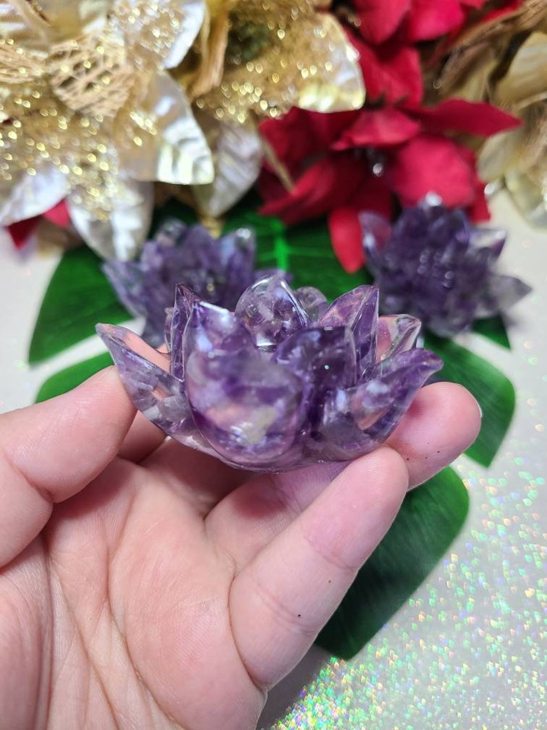 Amethyst Chip Lotus Resin CarvingSphere Stand