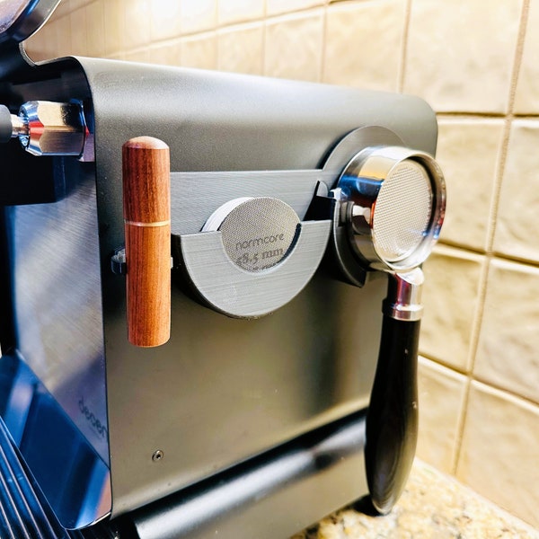 DE1PRO互換のエスプレッソ関連アクセサリー用収納レールシステム