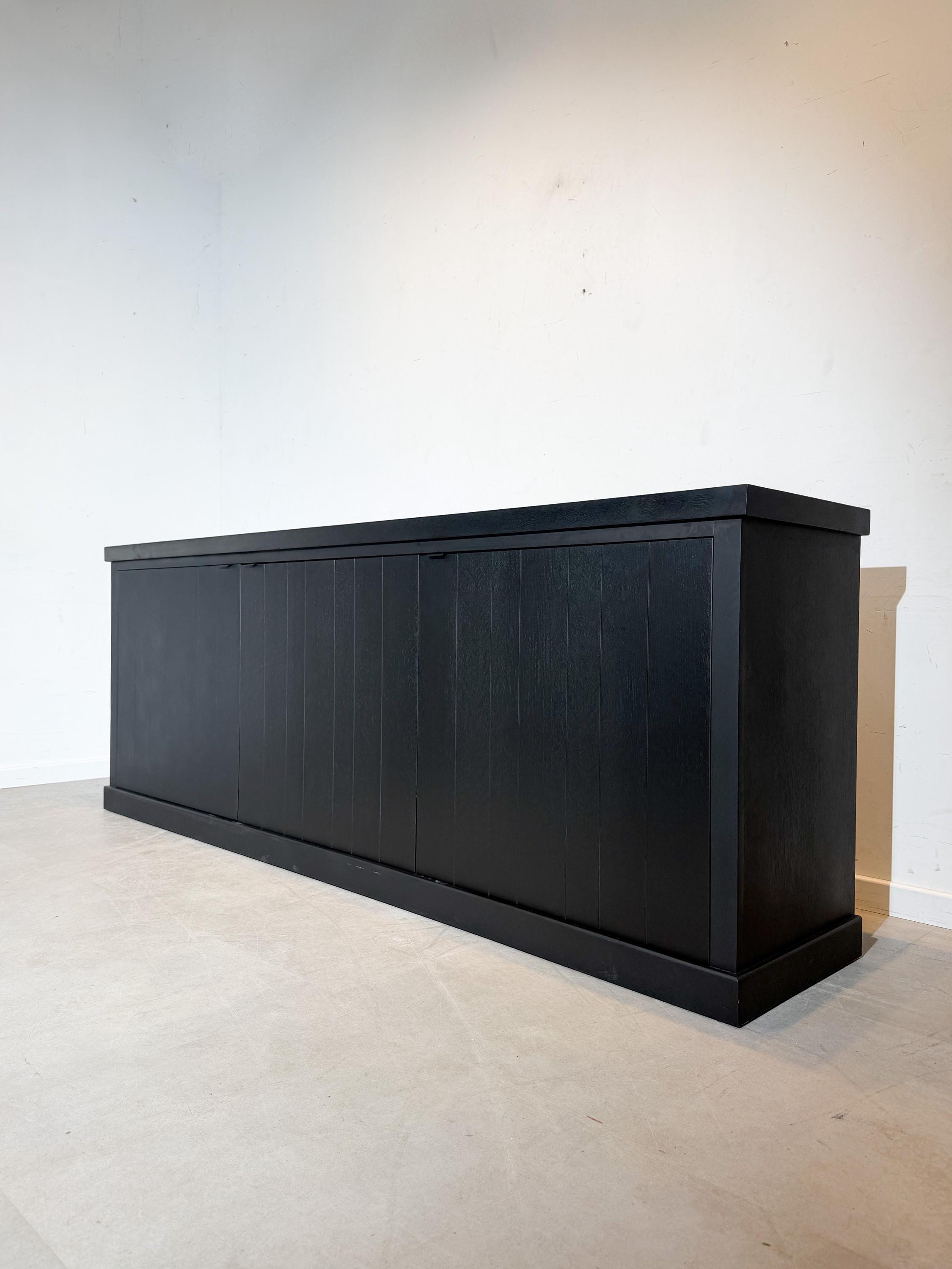 Buffet Xl En Bois Noir - 238 cm | Meuble Minimaliste Moderne Avec Portes À Panneaux