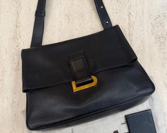 Delvaux Relais Trotteur Bag – Black Leather – With Dustbag & Mirror – 33 x 25 cm