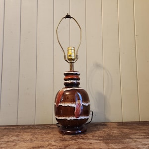 Vintage 1970s Ceramic Table Lamp- Brown/White/Red Design