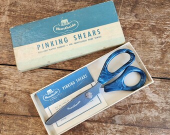 Vintage Pinking Shearer Scissors including Box