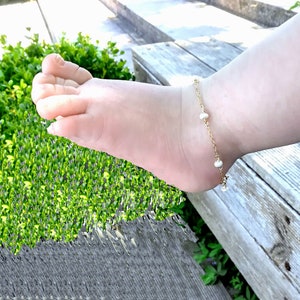 Baby Pearl Anklet 14k Gold Fill or Sterling Silver, White Freshwater Pearl Baby Infant Girl Ankle Bracelet, Baby Shower Gift