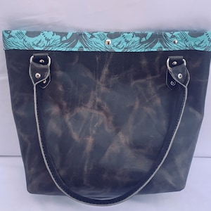 Alice im Wunderland inspirierte Ledertasche -Geldbörse -Handtasche - Disney inspirierte - Umhängetasche- verrückter Hutmacher -Tee-Party -weißes Kaninchen