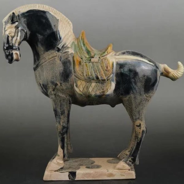 Cheval de guerre Tang Sancai sculpté à la main noir émaillé, antiquité chinoise, décoration de meuble, à collectionner