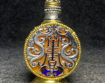 Handcarved statue snuff bottle, Chinese antique, furniture decoration, worth collecting and using