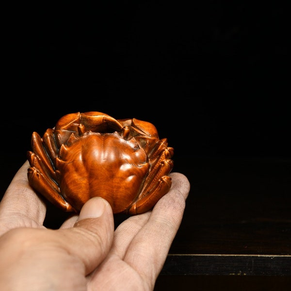 Handcarved rosewood crab statue ornament, collected in China, with exquisite patterns that can be used