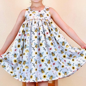 Girls birthday dress Toddler bee dress Bug baby outfit Insect baby girl clothes Floral baby shower gift Garden picnic twirl tank sundress