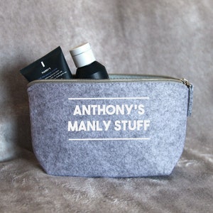 Personalised manly stuff felt pouch bag, Men&#39;s toiletry bag, Men&#39;s wash bag, Gift for him, Gift for Dad, Father&#39;s day gift, Dad gift