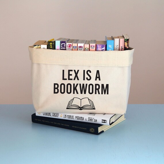 Personalisierter Bcherwurm Buch Organizer, personalisiertes Buch Geschenk,  Lese Geschenk, personalisierte Buch Aufbewahrung, Buch Halter - Etsy.de