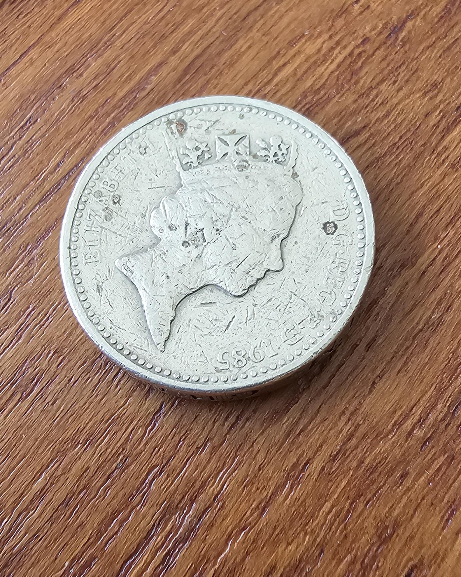 1985 elizabeth ii one pound coin - Etsy 日本