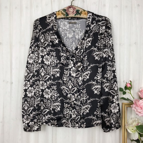 Vintage Silk Bow-tie Blouse Floral Print Black Si… - image 2